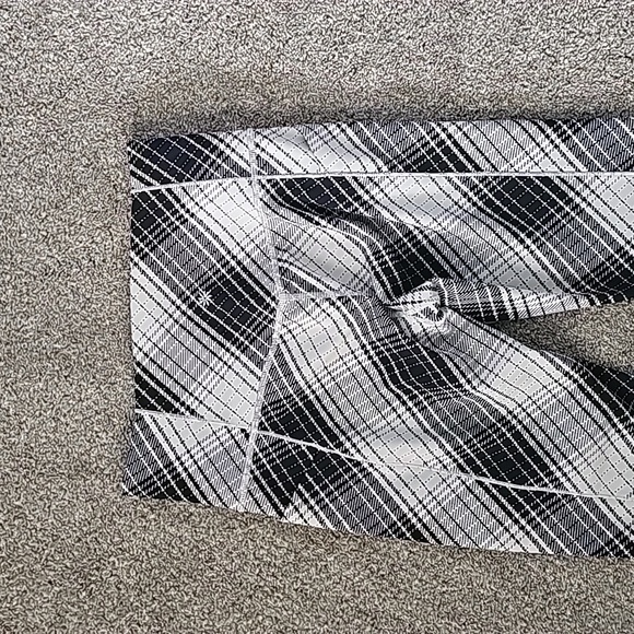 Athleta Salutation Stash Textured Tight Leggings Size Medium - Picture 5 of 5